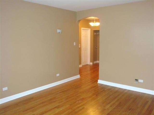 Building Photo - 3349 N Lamon Ave