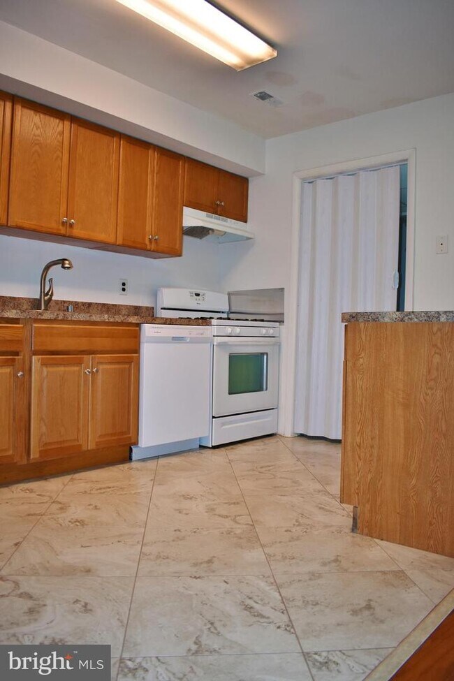 Foto del edificio - 6468 Mt Vernon Ln
