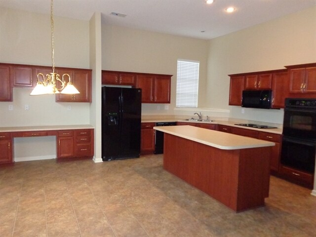Building Photo - 4932 Gertrude Dr