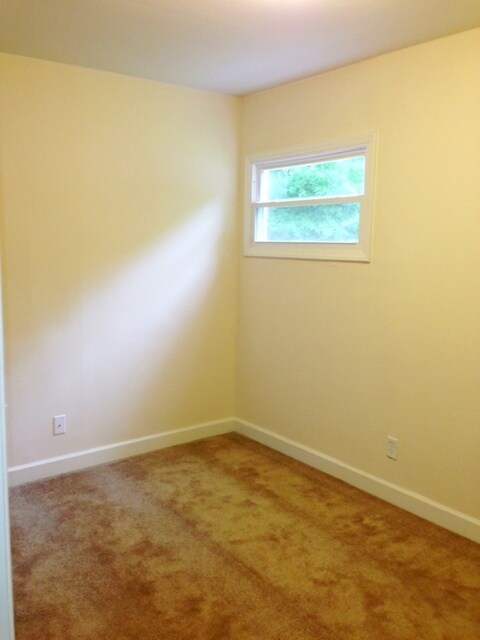 Foto del edificio - Great remodeled 4 bedroom home convenient to 29