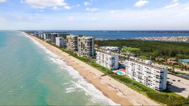 Foto del edificio - 9400 S Ocean Dr