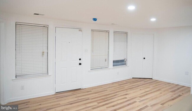 Foto del edificio - 4451 Pembrook Village Dr
