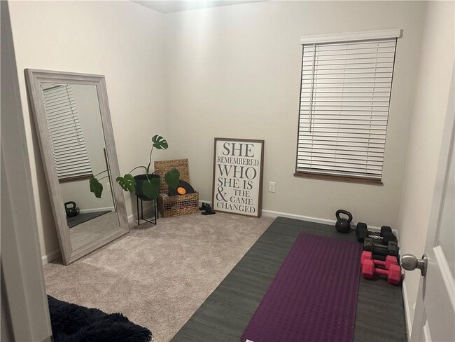 Foto del edificio - 115 Buckingham Ln