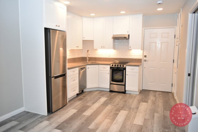 Building Photo - Modern 1 Bd, 1 Ba, 55+ Community ( North P...