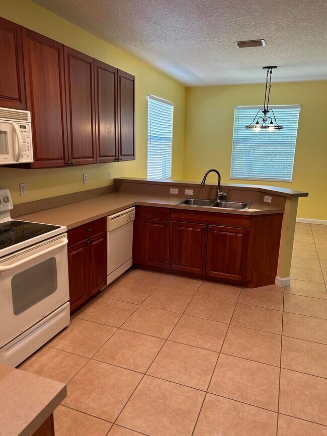 Building Photo - 433 Gardendale Cir SE