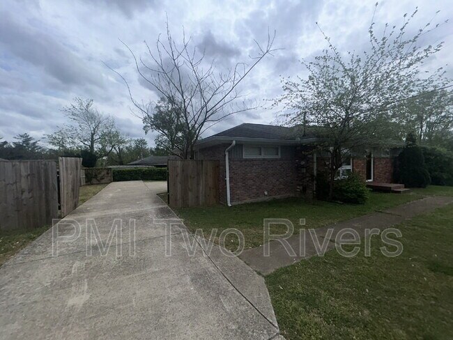 Foto del edificio - 2639 Woodberry Dr