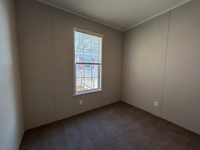 Foto del edificio - 39500 Warren Rd