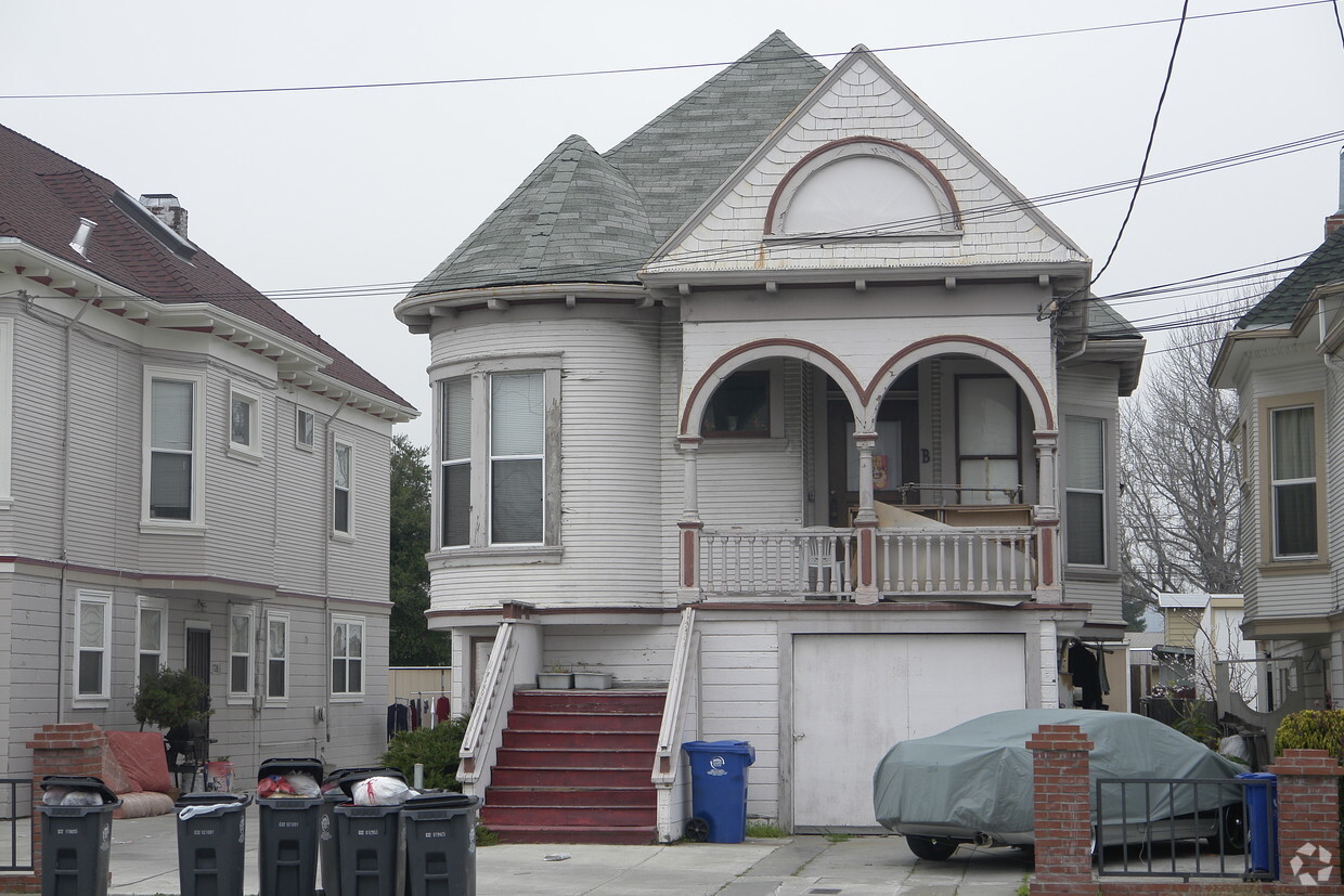 Building Photo - 741A-741D Lincoln Ave