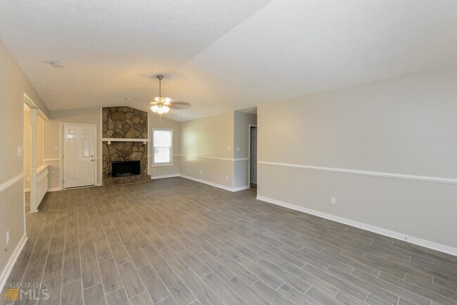 Building Photo - 2366 Pine Stream Ct