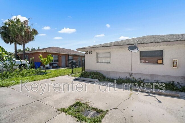 Building Photo - 3660 Seminole Ave