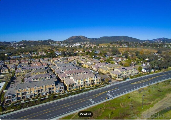 Building Photo - 426 Penelope Dr
