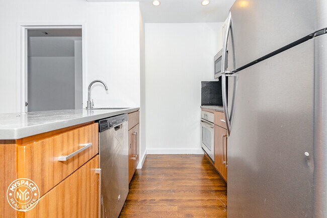 Building Photo - 1209 Dekalb Ave