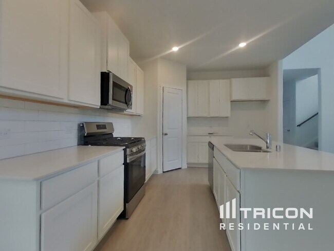 Foto del edificio - 2700 Brushy Lk Dr