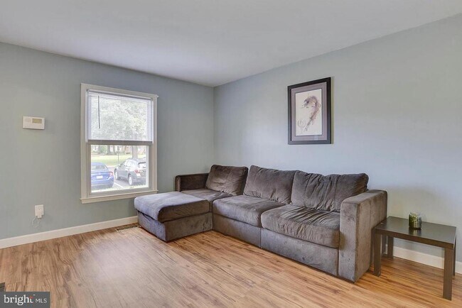 Foto del edificio - 9438 Abingdon Ct