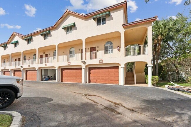 Foto del edificio - 2469 NE 14th St