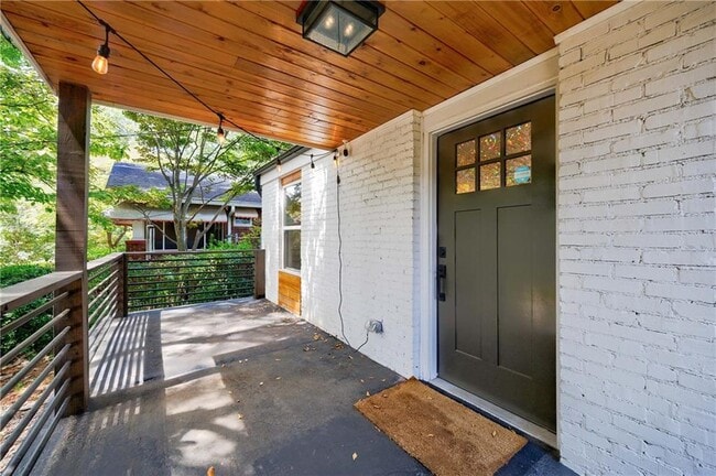 Building Photo - 1272 Hardee St NE