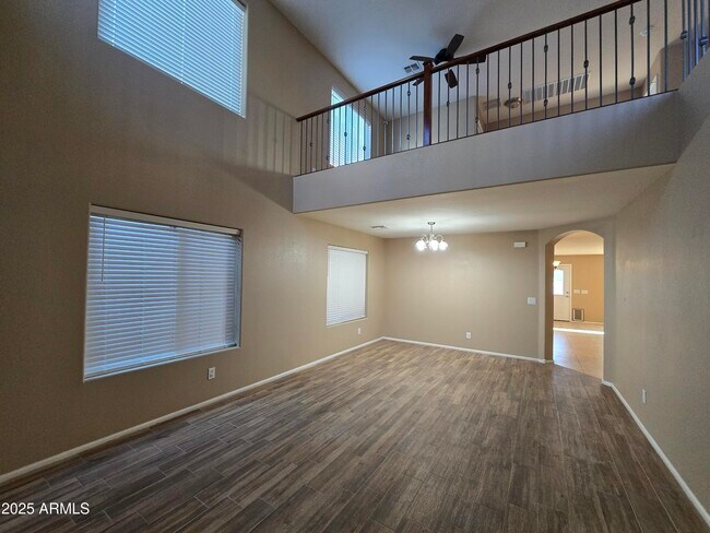 Foto del edificio - 4159 E Sandy Way