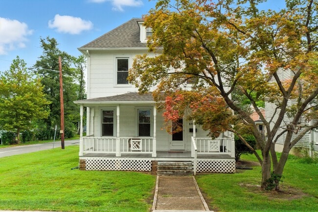 Photo - 5100 Berwyn Rd House