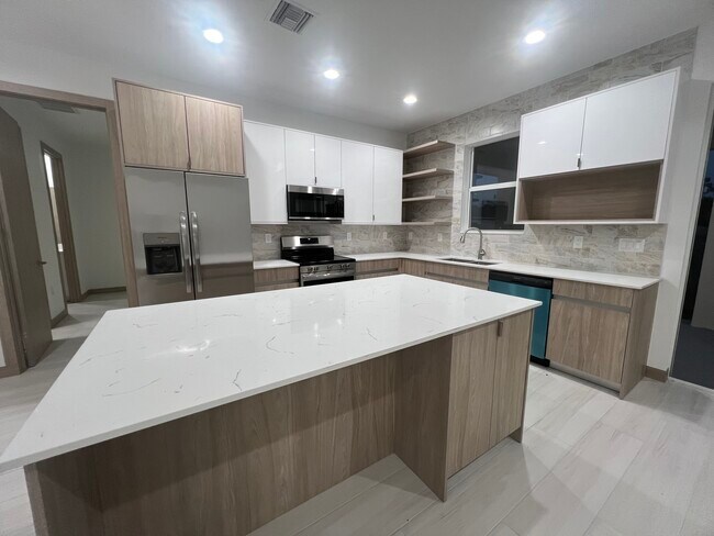 Foto del edificio - 4135 Watson Ave