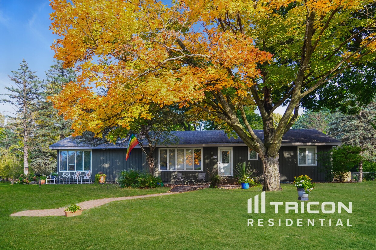 Primary Photo - 820 Shenandoah Ln N