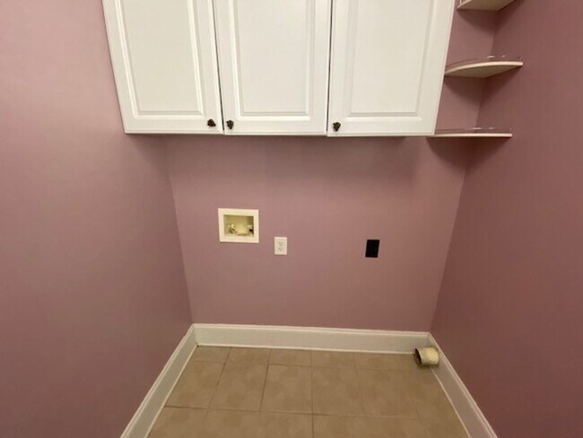 Building Photo - 131 Barclay Valley Dr