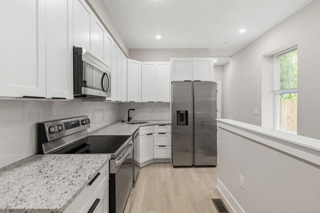 Building Photo - 856 N 19th St