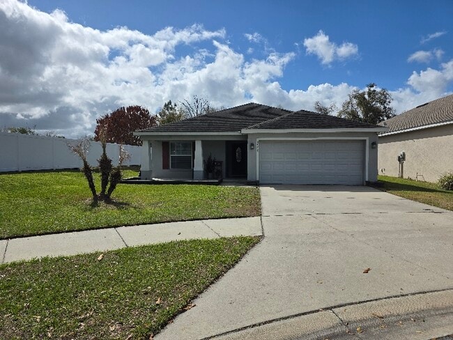 Building Photo - 1906 Danes Ct