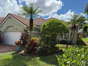 Building Photo - 2909 Oak Park Cir