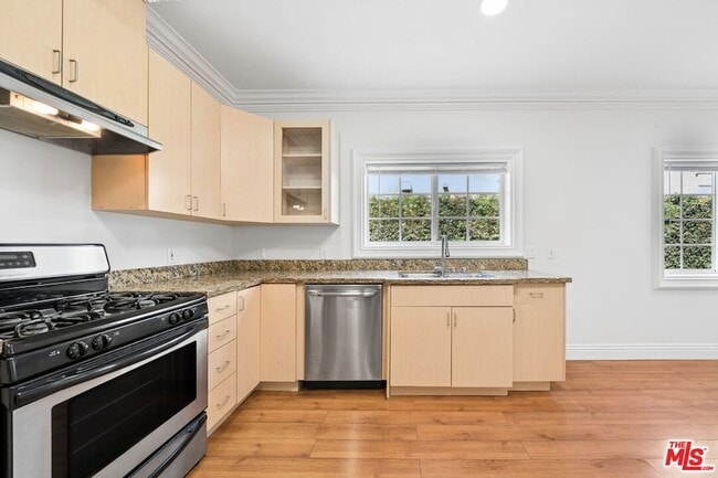 Building Photo - 14654 Gault St