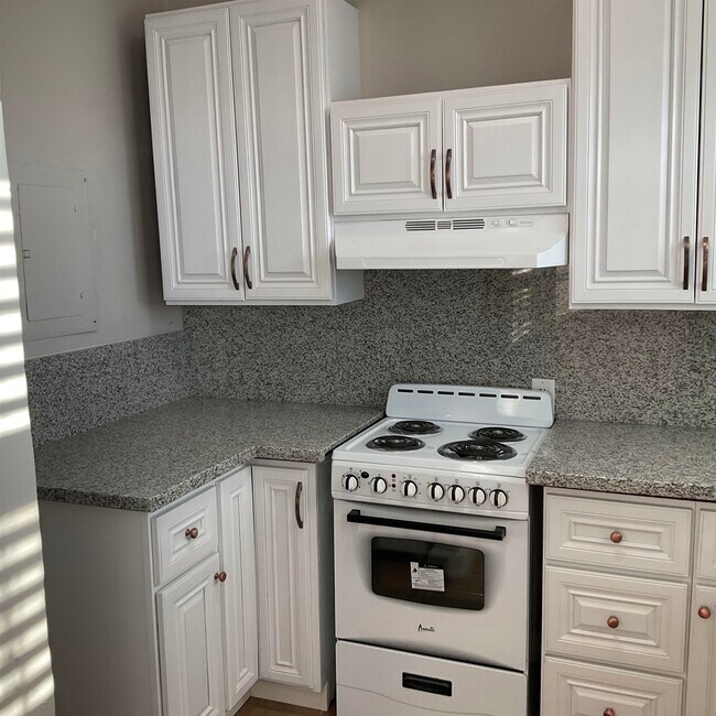 Foto del edificio - 618 W 7th St