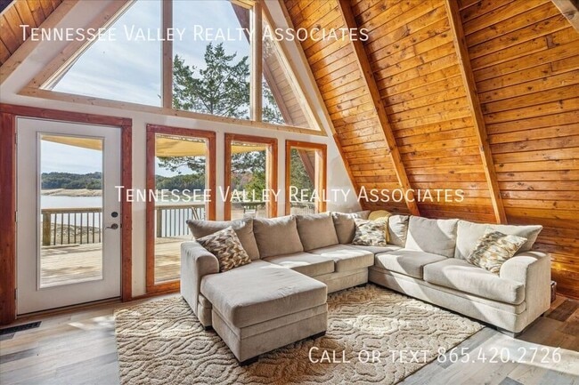 Building Photo - 2050 Chapel Rd