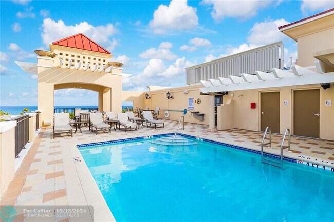 Building Photo - 2401 N Ocean Blvd
