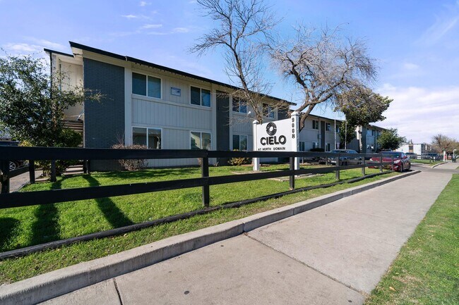 Foto del edificio - The Preserve Quail Creek