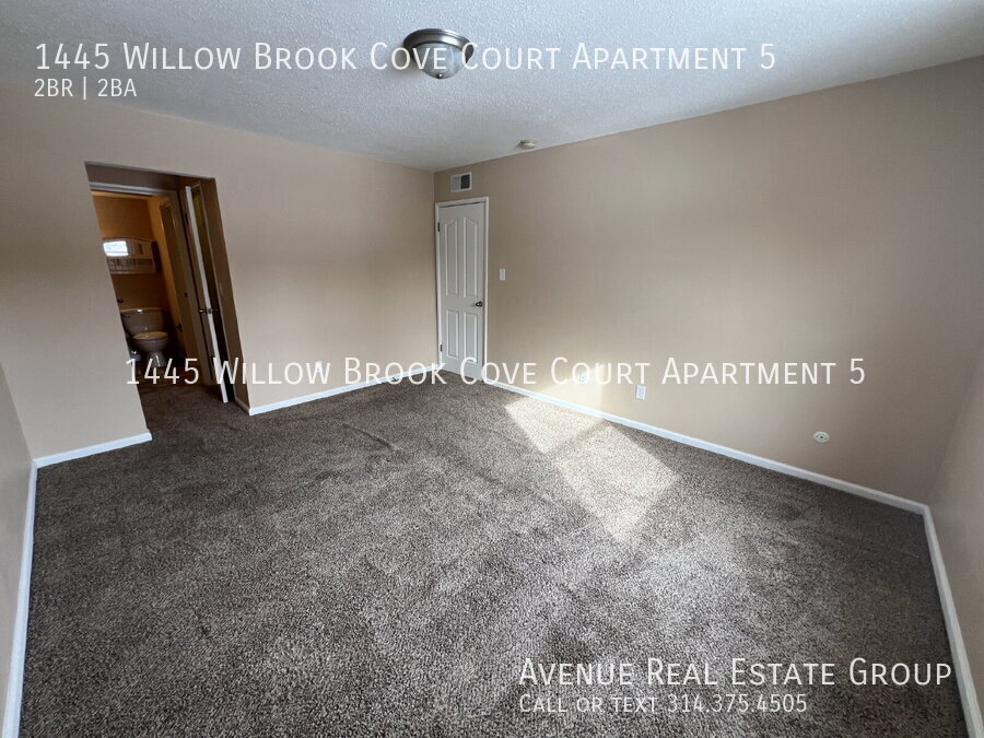 Primary Photo - 1445 Willow Brook Cove Ct