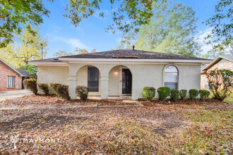 Building Photo - 3244 Hillcrest Ln