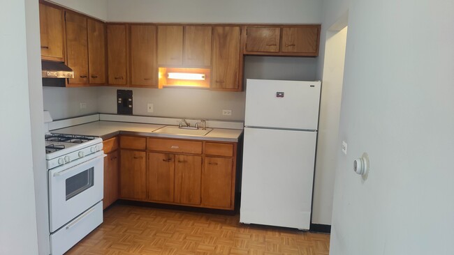 Building Photo - 29 N Hillside Ave