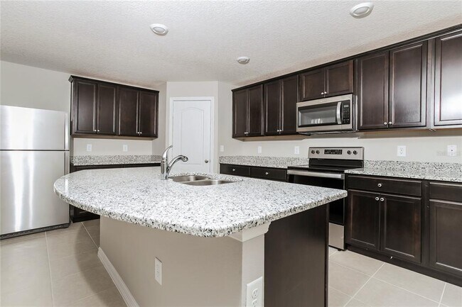 Building Photo - 163 Violet Ct