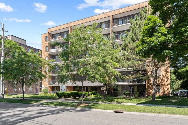 Building Photo - Glenwood Apartments