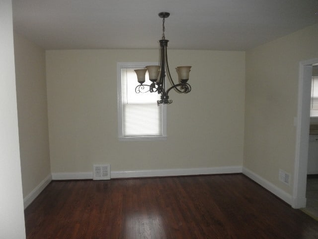 Building Photo - 6 Royal Oak Ave/ Picturesque 3 bedroom 2 b...