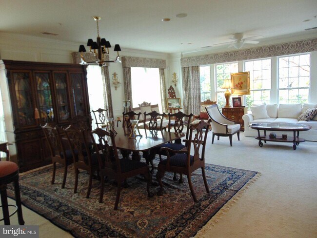 Building Photo - 271 Long Point Dr