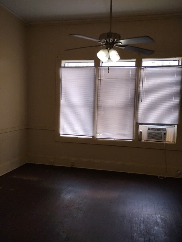 Foto del edificio - 822 Edwards St