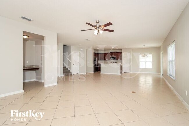 Building Photo - 4877 Rockvale Dr