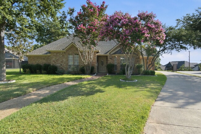 Photo - "Spacious Colleyville Gem Featuring 4 Bedrooms, 2 Living Areas and Exceptional Outdoor Space!" Apartment