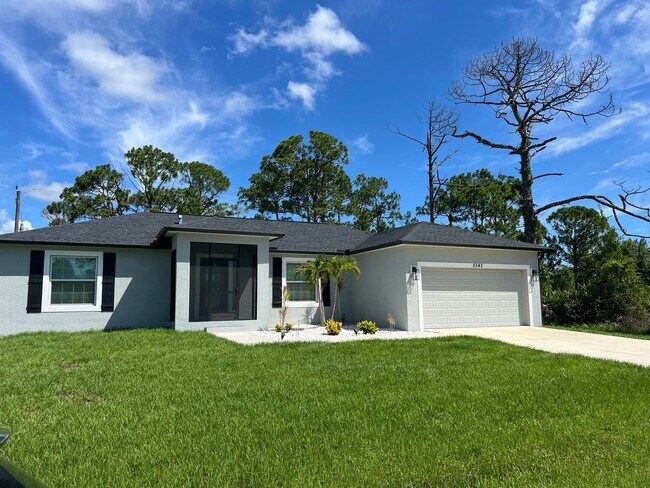 Building Photo - *Annual* Beautiful, Clean, 3 Bedroom Home ...