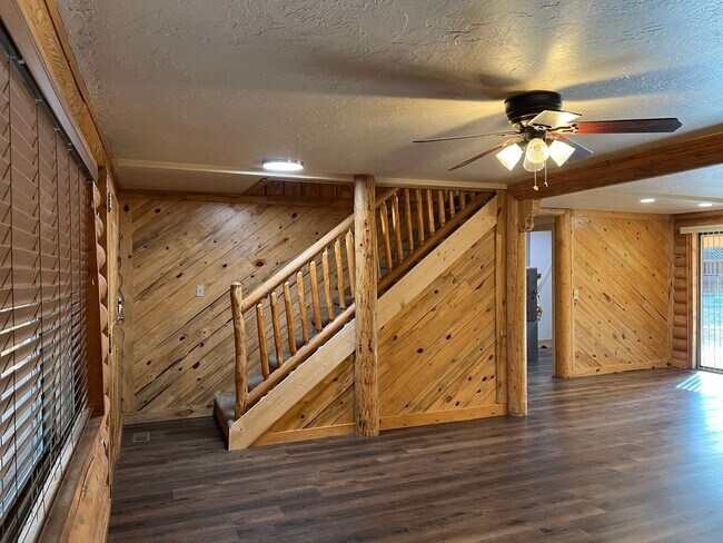 Foto del edificio - 2836 Timber Trail Loop