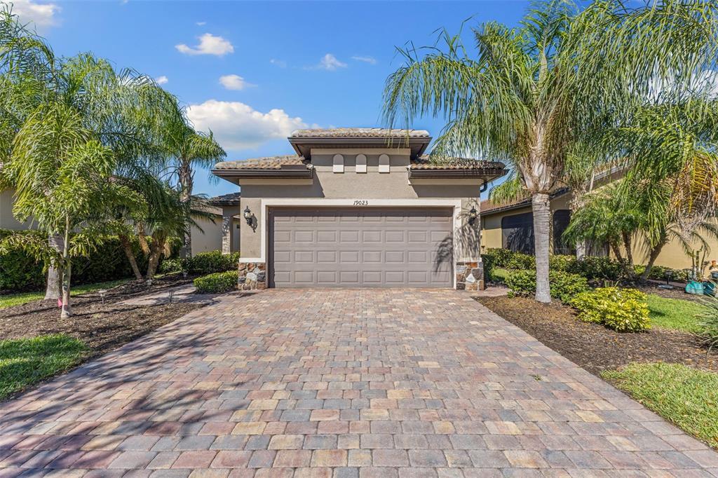 Foto principal - 19023 Mangieri St