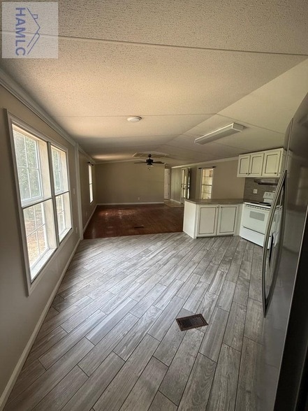 Building Photo - 106 Cravey Ln