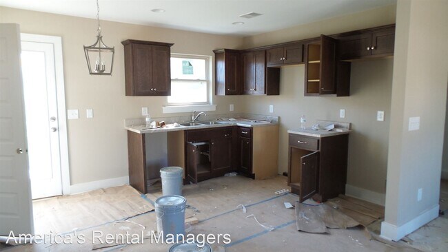 Building Photo - 3 br, 2 bath House - 18399 Arabian Drive