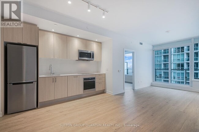 Photo du bâtiment - 1926 Lake Shore Blvd W