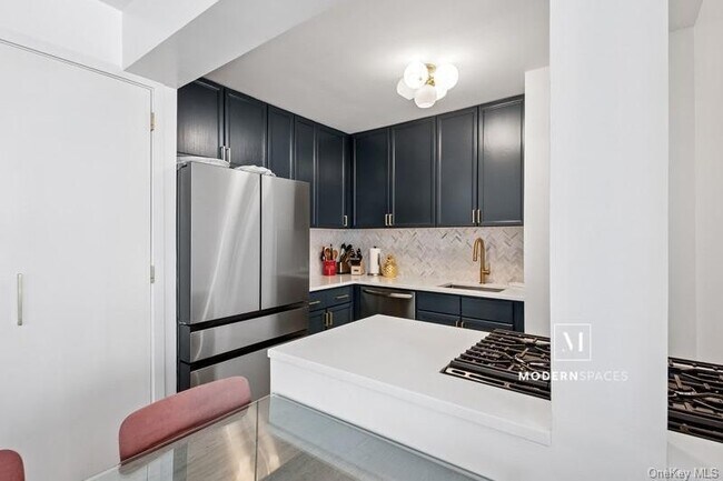 Building Photo - 4-74 48th Avenue Unit 21-E
